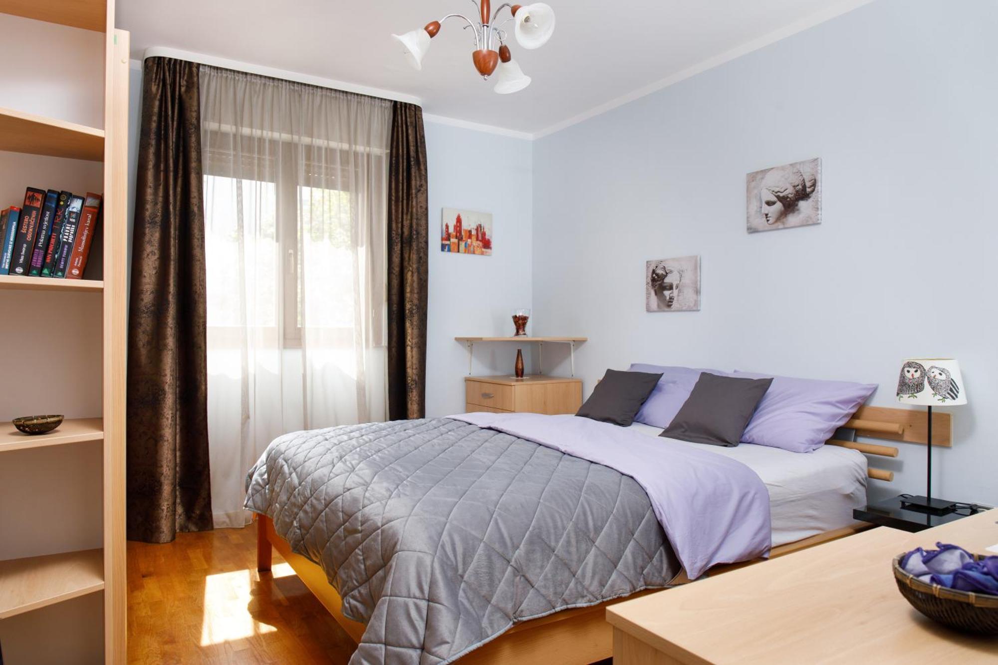 Apartment By Me Split