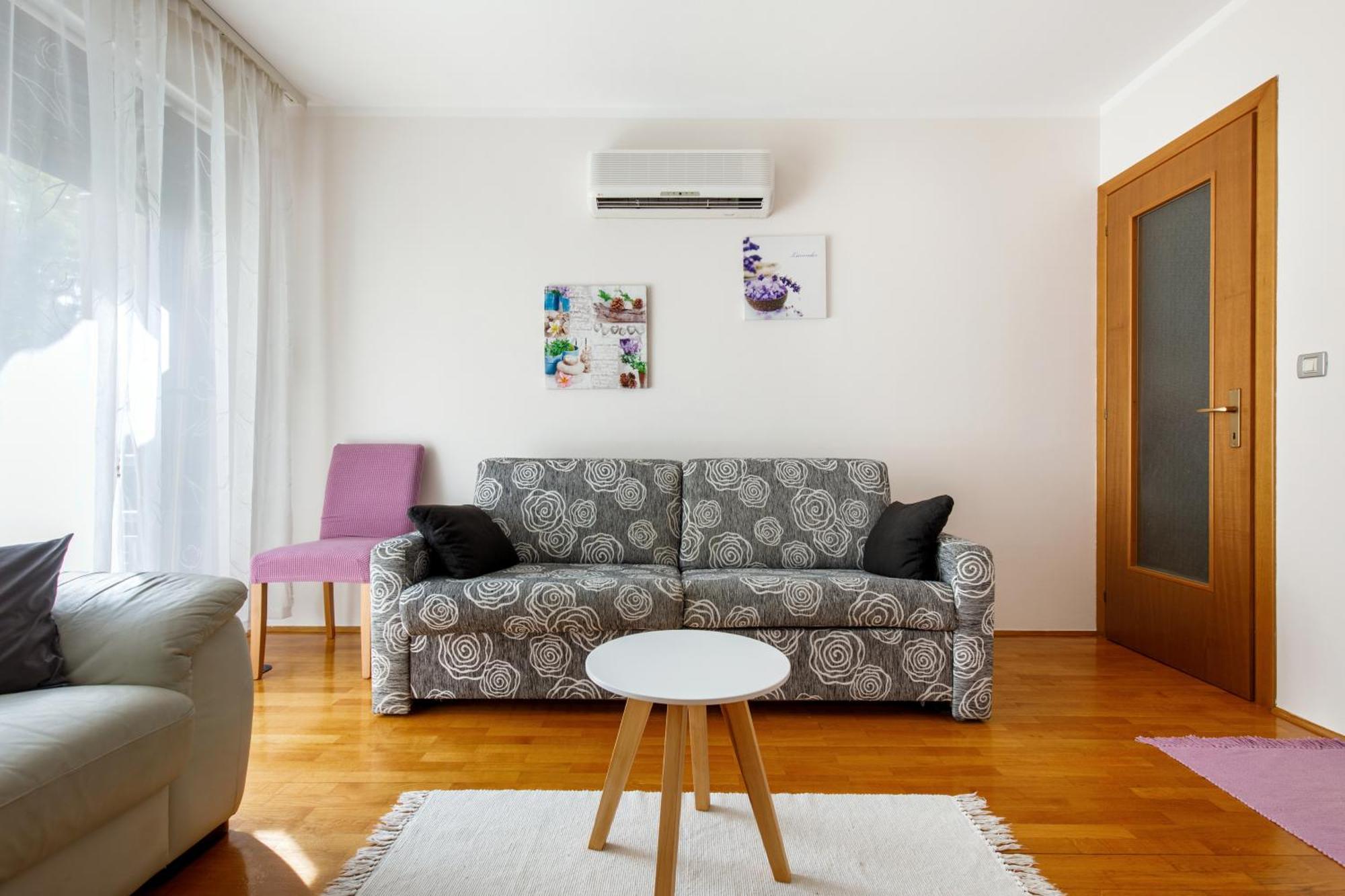 Apartment By Me *